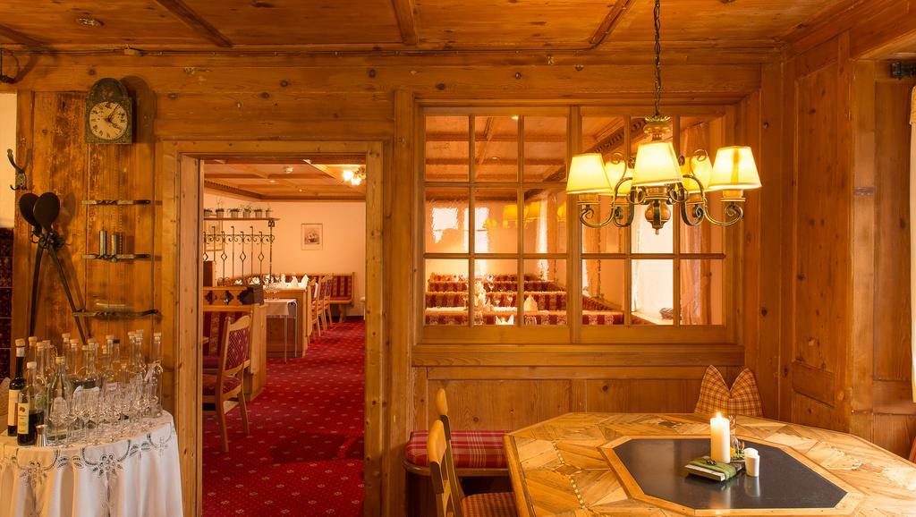 Gasthof Post ดาลาส ภายนอก รูปภาพ
